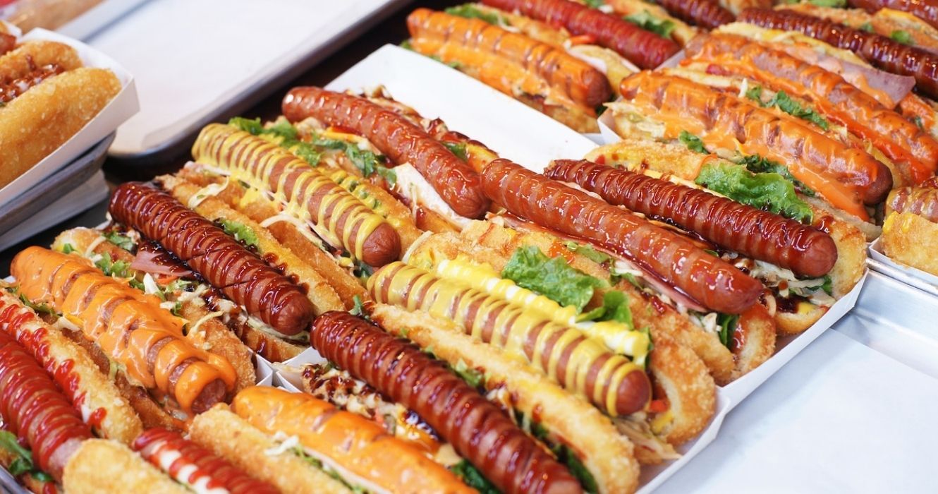 Hot Dogs and Sausages for a Tasty Tailgate or Backyard BBQ